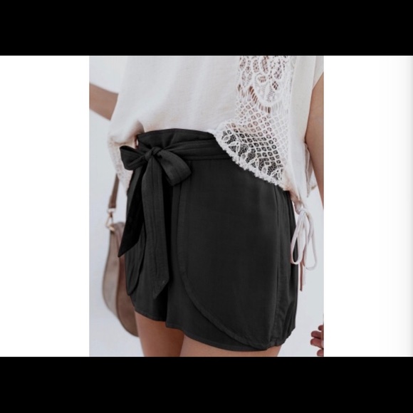 Shorts - Picture 1 of 3